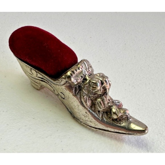 01.Algo Accessories - Antique Victorian Womens Shoe Metal Pin Cushion Silver Plate Victoria Trading Co